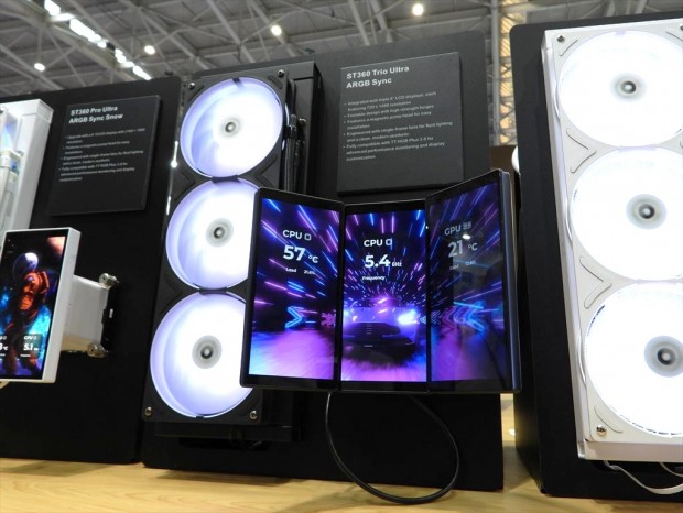 Thermaltakeの3連LCD搭載AIO水冷