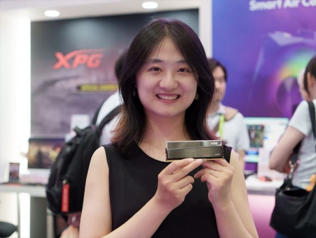 XPG「NOVAKEY RGB DDR5」