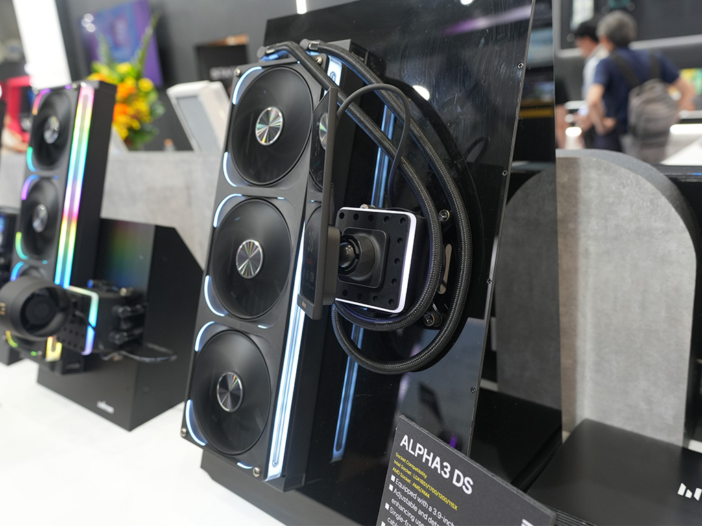 COMPUTEX 2026：ポンプヘッドにファンも液晶も増設可能、ZALMANの水冷