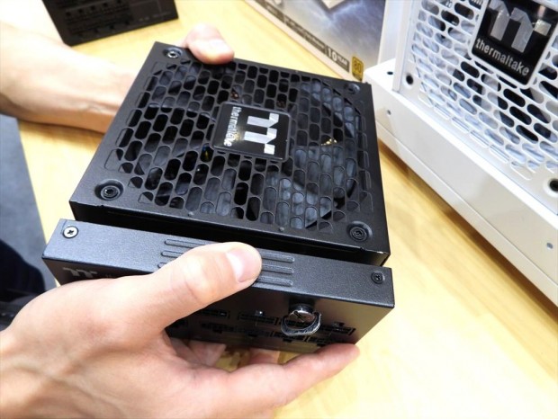 Thermaltake「DockPower FI」