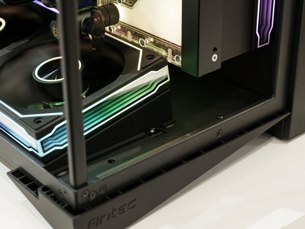 Antec「C9 Digital」
