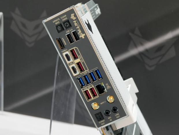 NITRO+ 870EA PHANTOM LINK EDITION