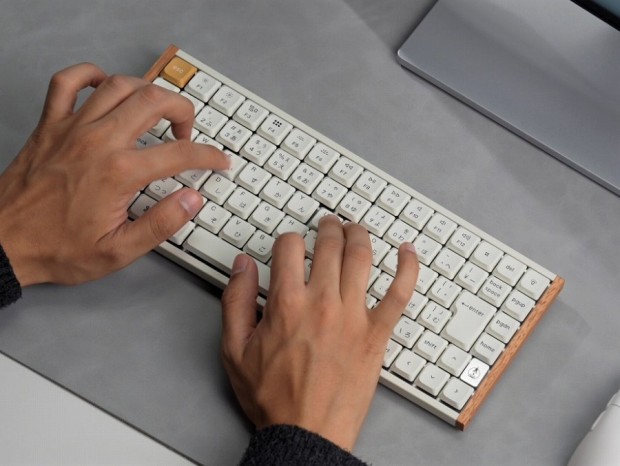 Keychron、ロープロ磁気スイッチ＆天然木フレームの75％キーボード「K3 HE」を先行販売