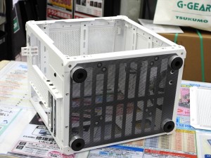 JONSBO「C6」が展示中