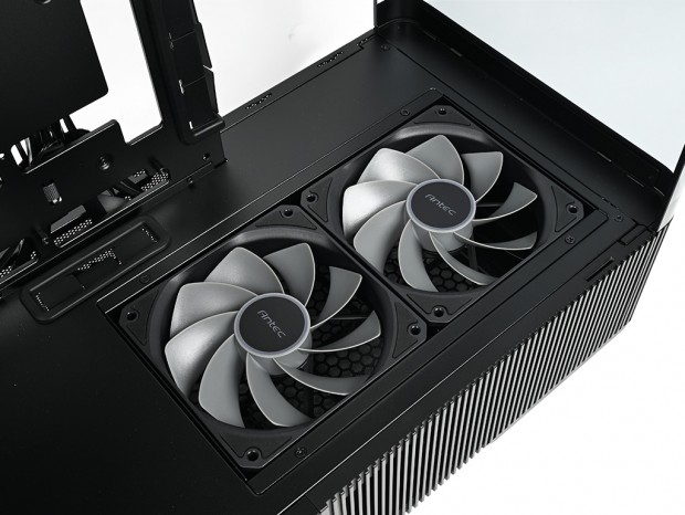Antec「C6 Curve Air」