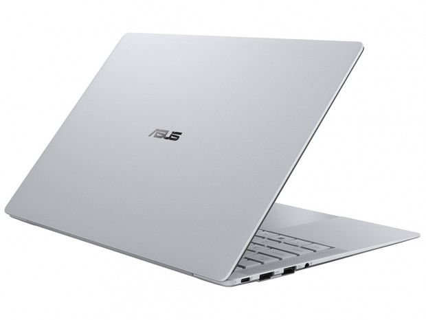 ASUS、約990gの法人向けフラッグシップノート「ExpertBook Ultra」発売