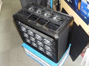 CPSの大型PCケース「SR700」が登場