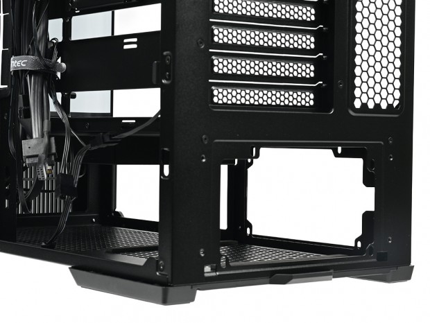 Antec「C6 Curve Air」