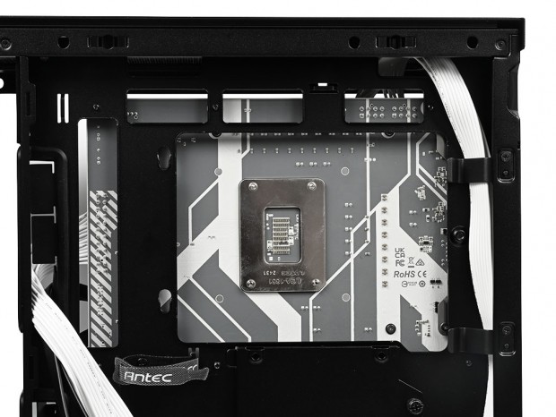 Antec「C6 Curve Air」