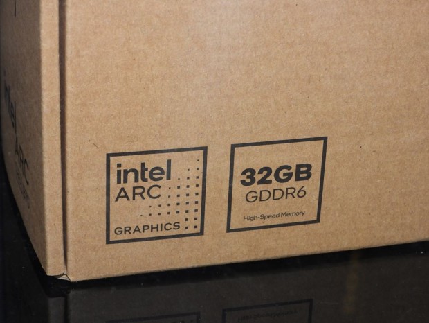 ASRock「Arc Pro B70 Creator 32GB」発売