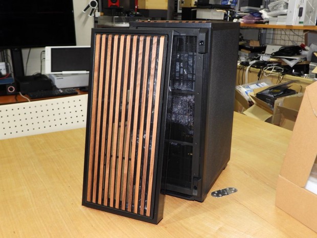 LIAN LI「B4-mATX」が発売