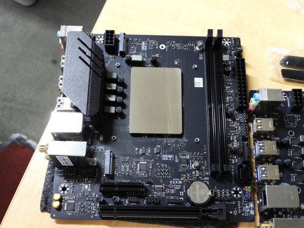 MAXSUNのMoDTマザーボード