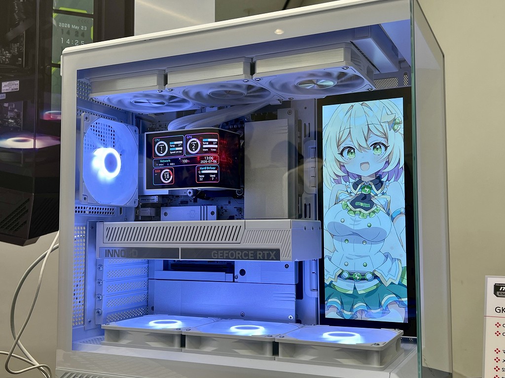 メディア向け内覧会) ケース内部に12.3型ディスプレイを搭載した、MSI