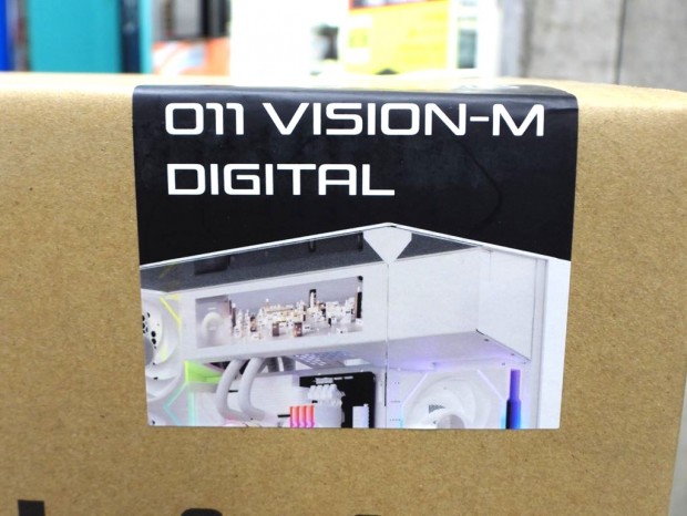 LIAN LI「O11 Vision-M Digital」発売
