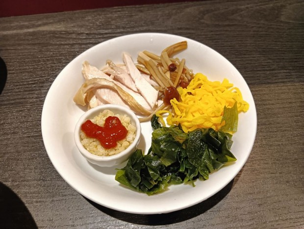 「ラーメン大至」の「冷やしつけ麺塩　夏みかん」