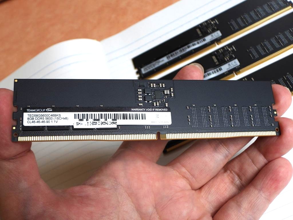 アキバ取材班) コスト重視の新DDR5規格「HUDIMM」が登場、Teamが