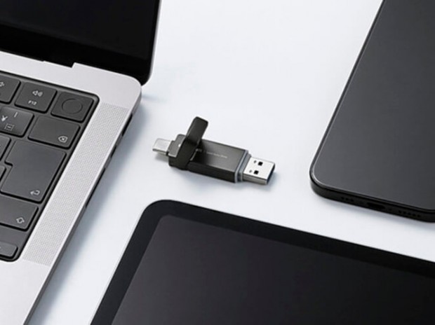 スマホにもPCにもそのまま挿せる、デュアルコネクタのポータブルSSDがエレコムから