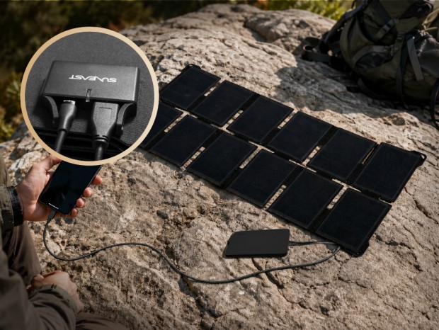 SUNEAST、2台同時充電とIP68対応の折りたたみ式ソーラーチャージャー2製品