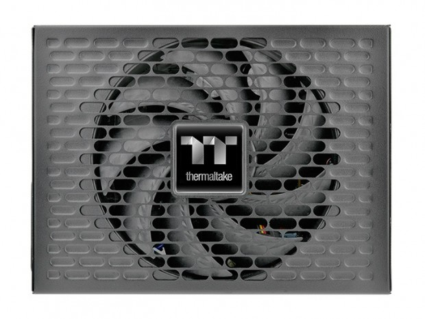 Thermaltake、12V-2×6コネクタを4基搭載する3,200W電源「AX 3200W」