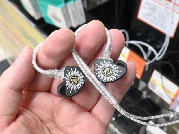 B_Media: Chorus - Type C MIC