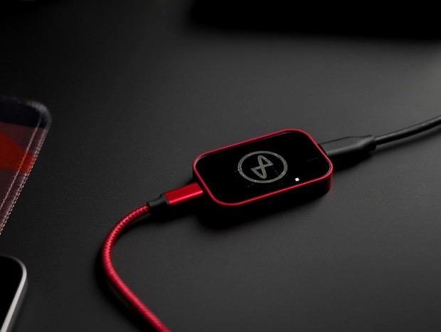 8,000超のヘッドホンに最適化するDAC内蔵ヘッドホンアンプ、JDS Labs「Element-IV」が発売