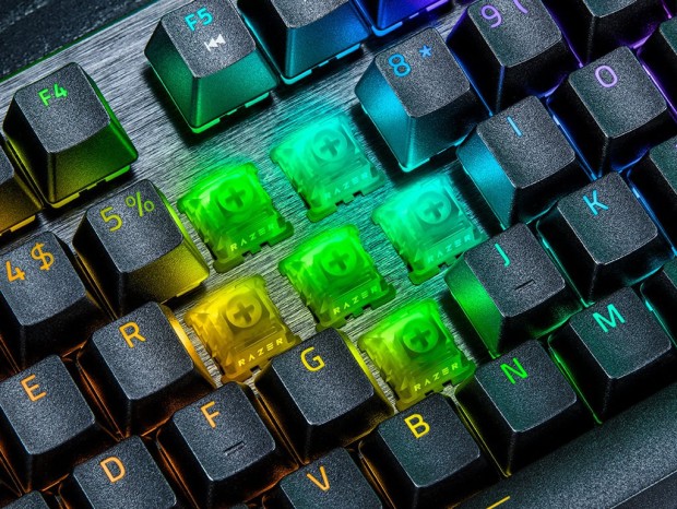 Razer、8,000Hz対応磁気式ゲーミングキーボード「Huntsman V3 HE Magnetic」