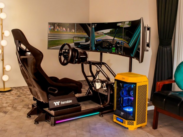 Triple Racing Monitor Stand