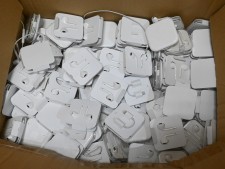 Apple純正風の充電器やケーブル、イヤホンのジャンクが大量入荷