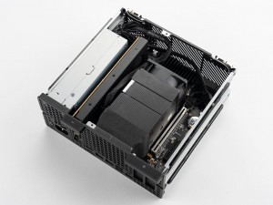 MINISFORUM「MS-02 Ultra」レビュー