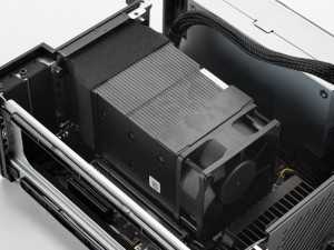 MINISFORUM「MS-02 Ultra」レビュー