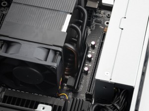 MINISFORUM「MS-02 Ultra」レビュー