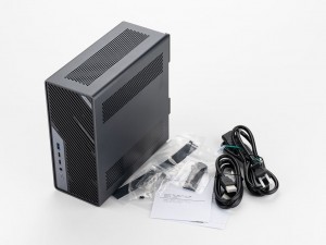 MINISFORUM「MS-02 Ultra」レビュー