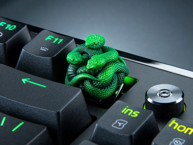 Razer初のアルチザンキーキャップ「Triple-Headed Snake Edition」登場