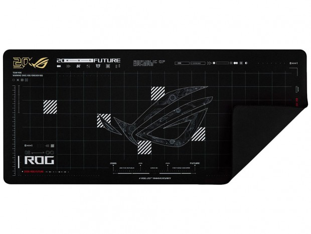 ROG、20周年記念の大型マウスパッド「SCABBARD II XXL EDITION 20」