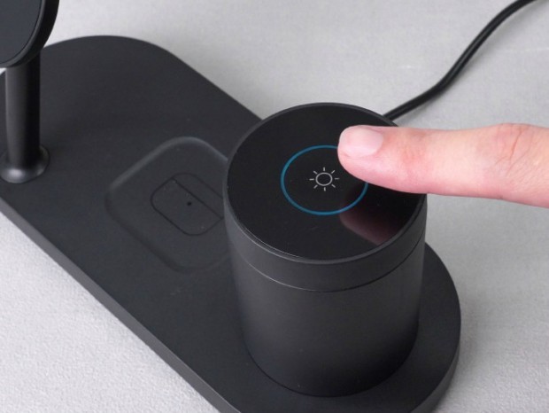 最大25WのQi2対応。サンコー「3台同時に力強く充電できるワイヤレス充電器」発売