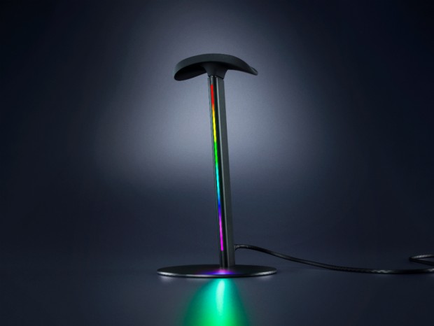 着脱で設定を自動切替できるスマートスタンド、Razer「Base Station V3 Chroma」