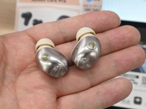 MOMENTUM True Wireless 5