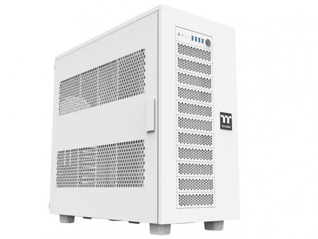 最大18台のストレージを搭載、Thermaltakeの巨大フルタワー「AX700」シリーズ