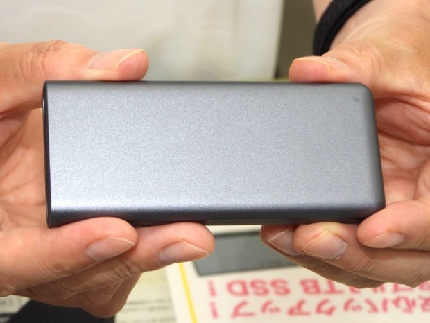 ポータブルSSD「Macbeth SE 1TB」