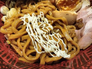 「御茶ノ水油そば するが」の「特製するがブラック油そば」