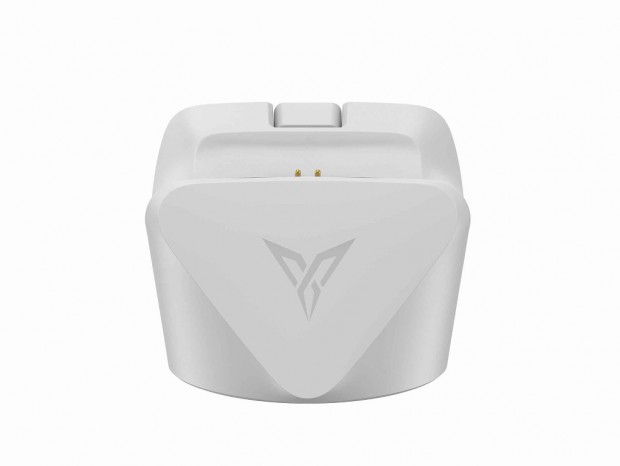 FLYDIGI、USBドングルを手元に延長できる「DIRE WOLF 4」対応の充電ドック