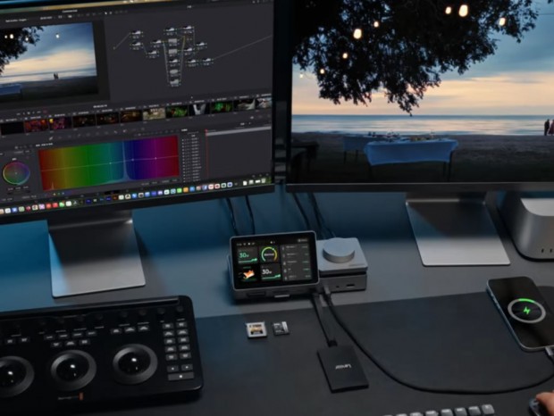 5インチ画面で動作を可視化、22ポート搭載Thunderbolt 5ドック「PexarBolt Ultra」