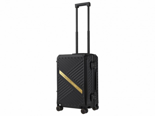 18型ゲーミングノートも背負える。ROG 20周年記念バッグなど3製品