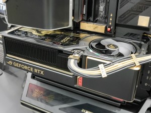 ROG 20周年記念モデル