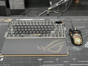 ROG 20周年記念モデル