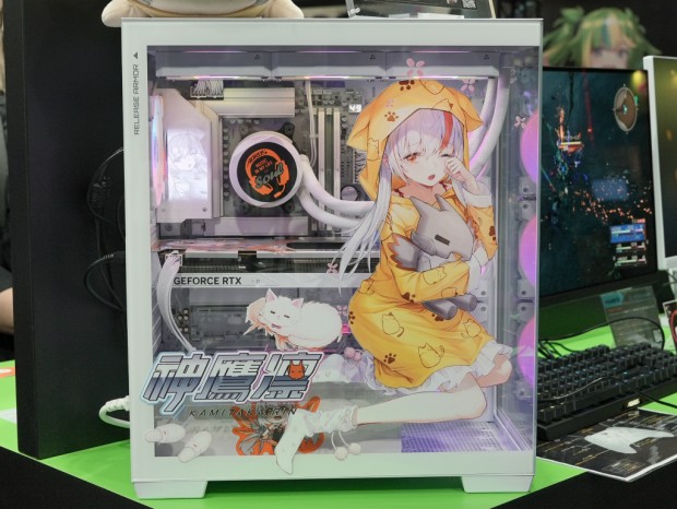 GIGABYTE x arkhive コラボ神鷹凛デスクトップPC