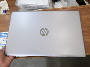 HP 470 G8