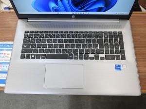 HP 470 G8
