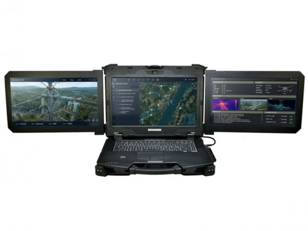 Durabook、3枚の14型ディスプレイを折りたためる約9.8kgの堅牢ワークステーション