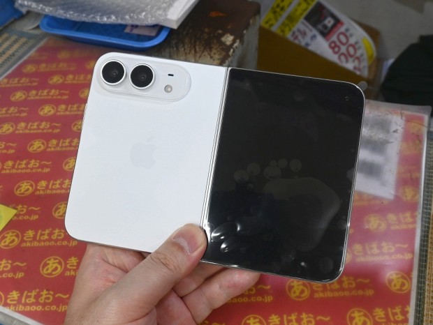 iPhone Duoモック